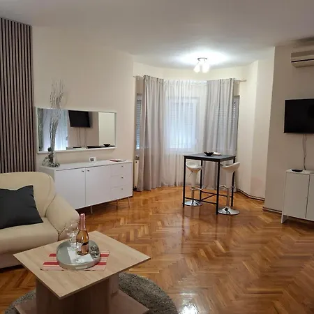 Kula - Lux Novi Banovci